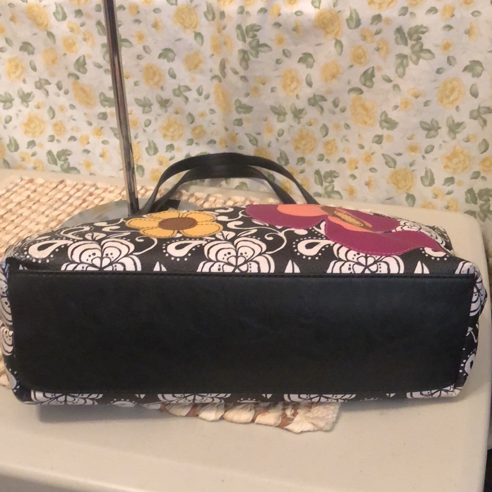 Relic - Picture 5 of 8